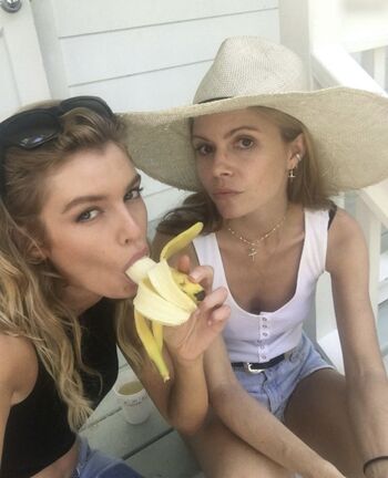 Stella Maxwell