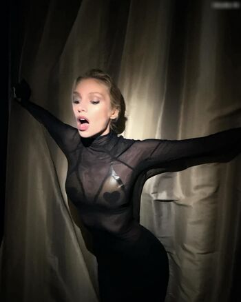 Stella Maxwell