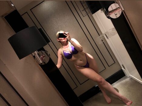 stockingsandheels1