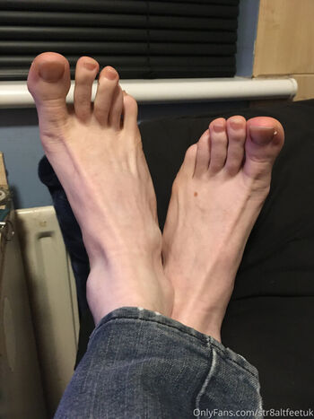 str8altfeetuk