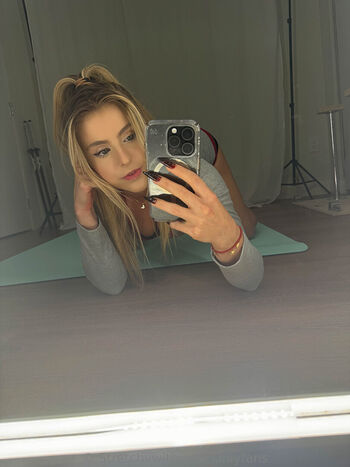 stretchwithvxox