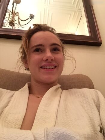 Suki Waterhouse