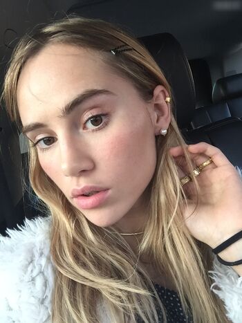 Suki Waterhouse