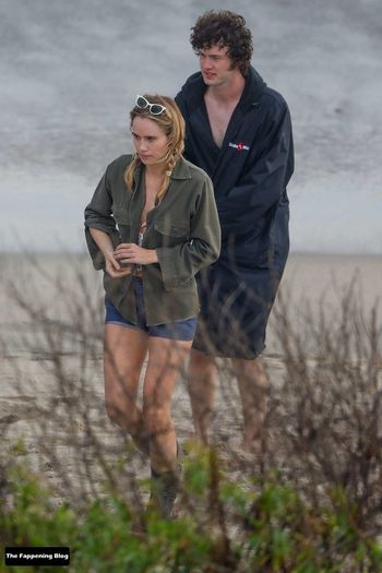 Suki Waterhouse