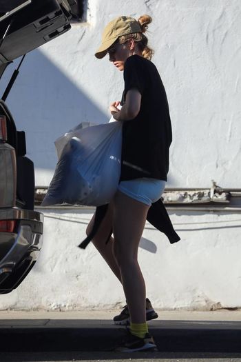 Suki Waterhouse