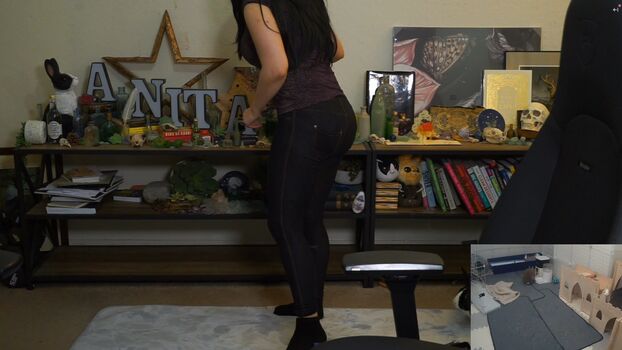 Sweet Anita
