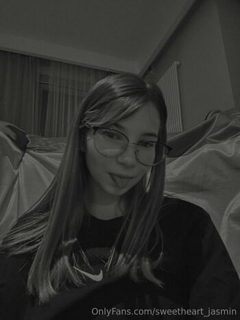 sweetheart_jasmin