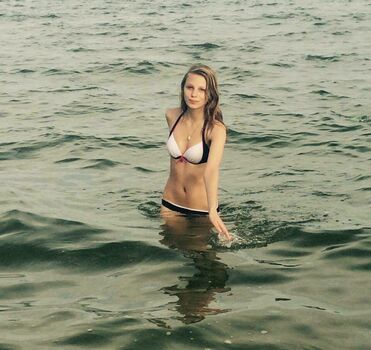 Sydney Poniewaz
