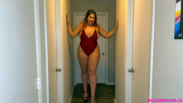 Tall Girls (5'9