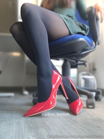 tallgirlwithfeets