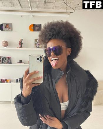 Tanaye White
