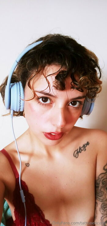 tattooedcurly