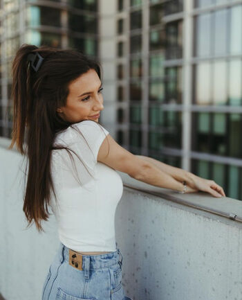 Taylor Alesia