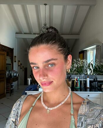 Taylor Hill