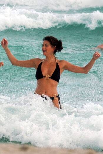 Teri Hatcher