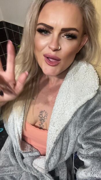 that_blonde_niki