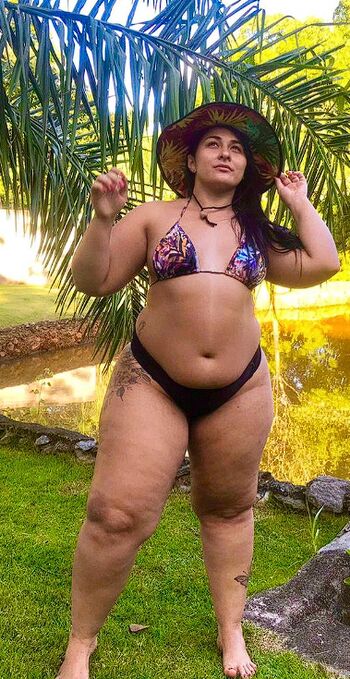Thays Alves