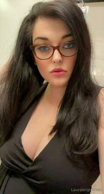 the.laurajohnson