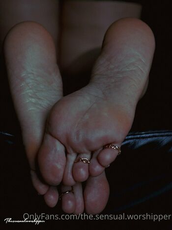 the.sensual.worshipper