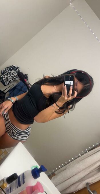 Thea Howe Aka