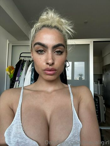 Thecaligirl