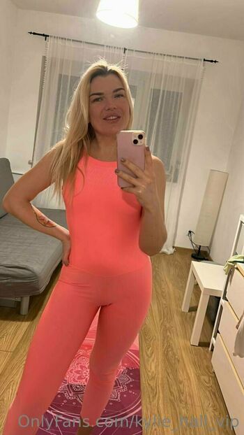 thehottestmom