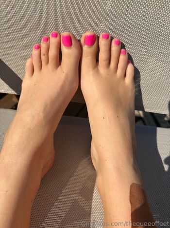 thequeeoffeet