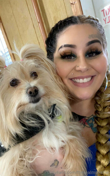 therealmizkellie