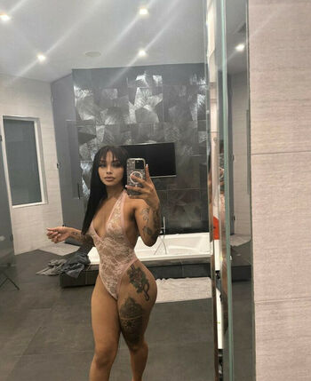 therealvickyy
