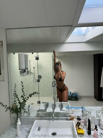 Theskimaskgirl