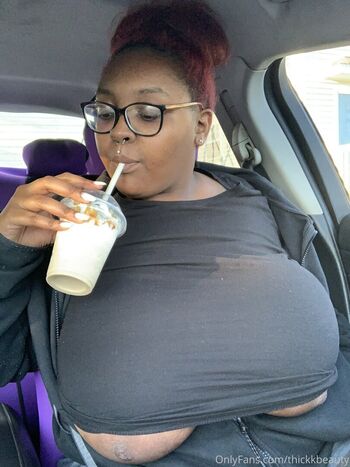 thickkbeauty