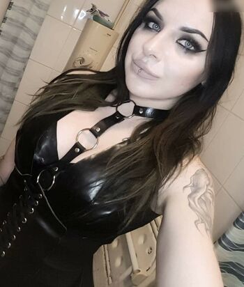ThrashMetalDoll