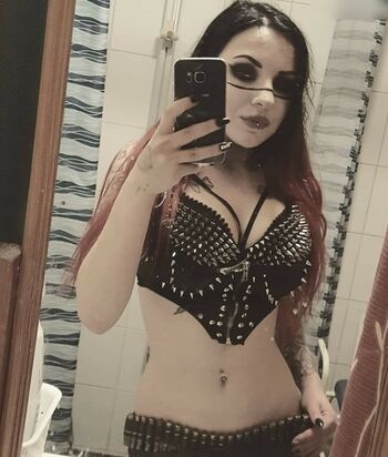 ThrashMetalDoll