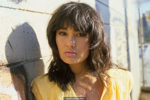 Tia Carrere