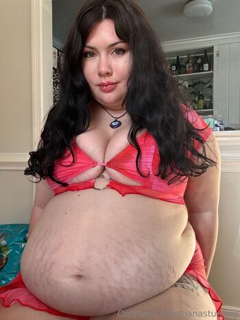 tianastummy