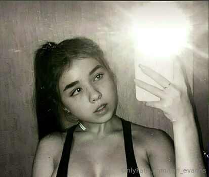 tori_evanns