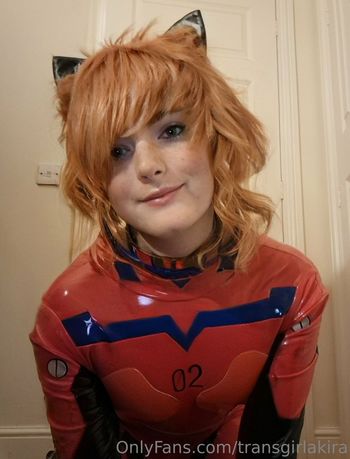 transgirlakira