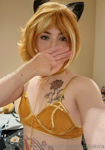 transgirlakira