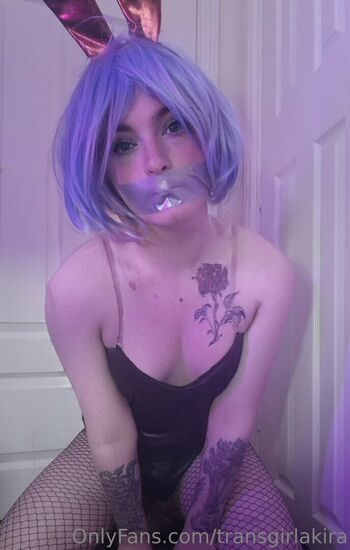 transgirlakira