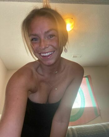 tropicalrosie