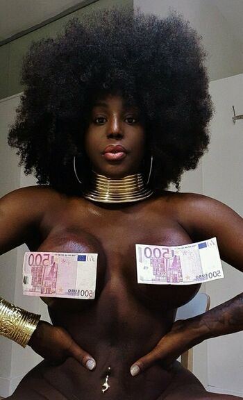 TS Nina Jackson