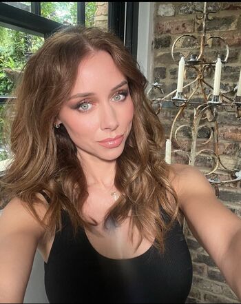 Una Healy