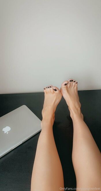 unigirlfeet