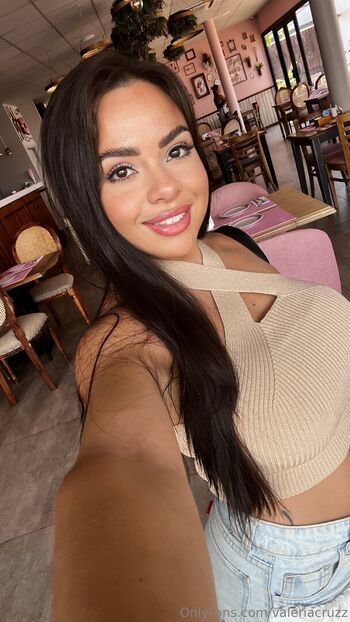 valeriacruzz