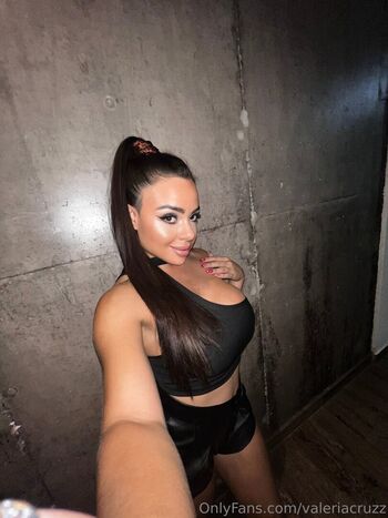 valeriacruzz