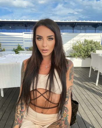 valeriamoxx