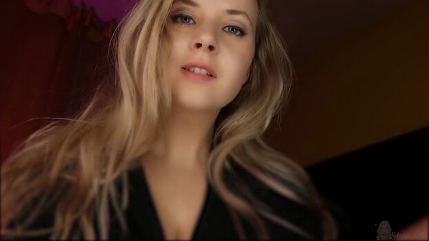 Valeriya ASMR