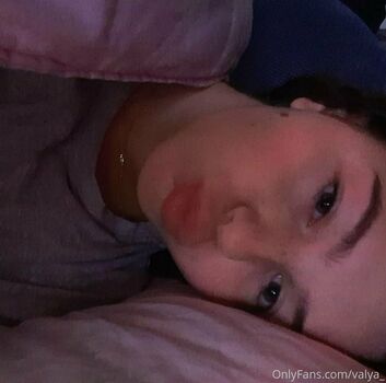 valya_