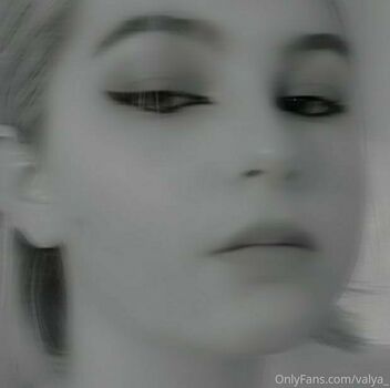 valya_