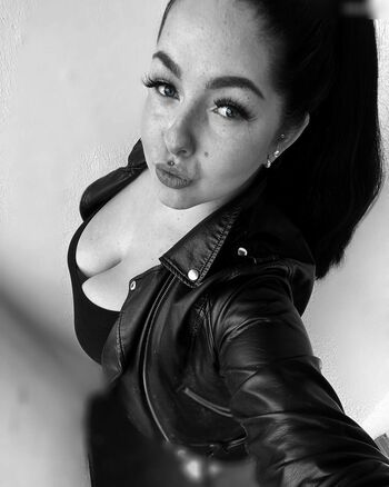 Vanessa.grwd